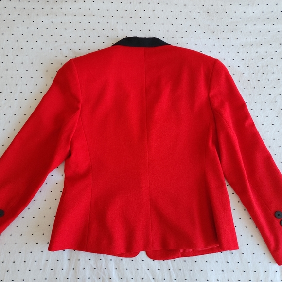 Women's Devonshire Cream 100% Wool Blazer in Red with Black Accents, Size 10 - Picture 3 of 7